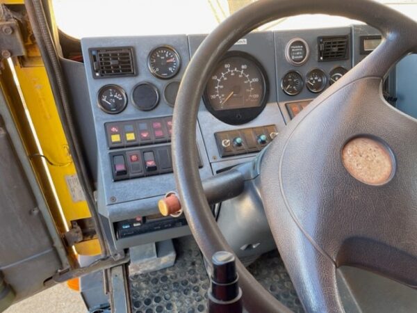 grove gmk5100 interior steering wheel