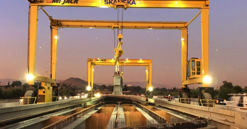 Gleason Cranes announces Travelift distributorship