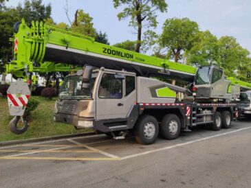 TRUCK CRANE 55T ZTC 550R