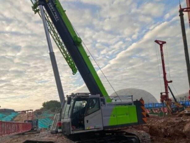 HYDRAULIC BOOM CRAWLER 30T ZCT300V5