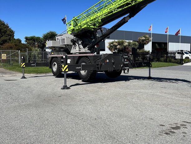 ROUGH TERRAIN 40T ZRT400