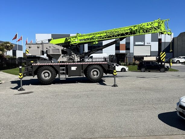 ROUGH TERRAIN 40T ZRT400