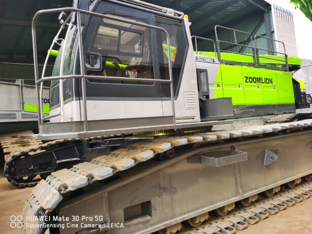 CRAWLER CRANE 150T ZCC1500V