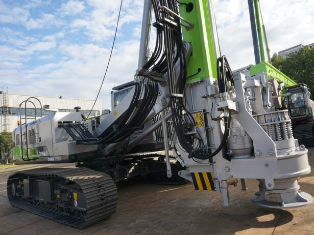 ZR160L ROTARY DRILLING RIG