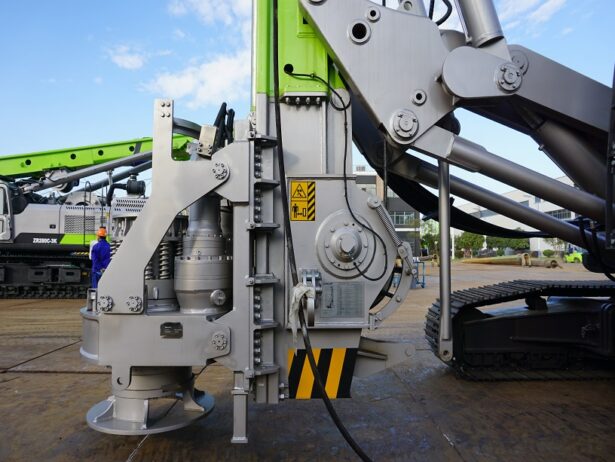 ZR160L ROTARY DRILLING RIG