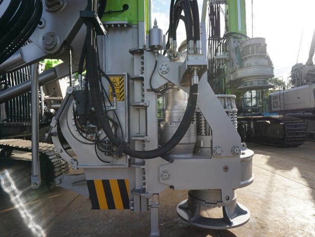 ZR160L ROTARY DRILLING RIG