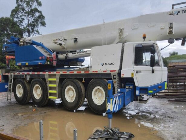 2011 TADANO ATF90G-4 ALL TERRAIN