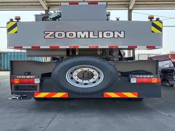 HYDRAULIC TRUCK CRANE 40T ZTC400V