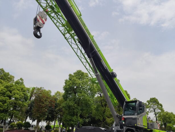 ROUGH TERRAIN 60T ZRT600