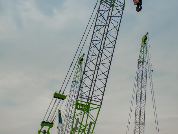 CRAWLER CRANE 85T ZCC850V