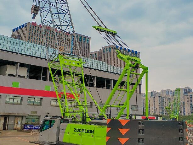 CRAWLER CRANE 85T ZCC850V