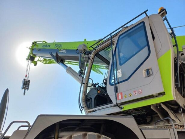 ROUGH TERRAIN 60T ZRT600