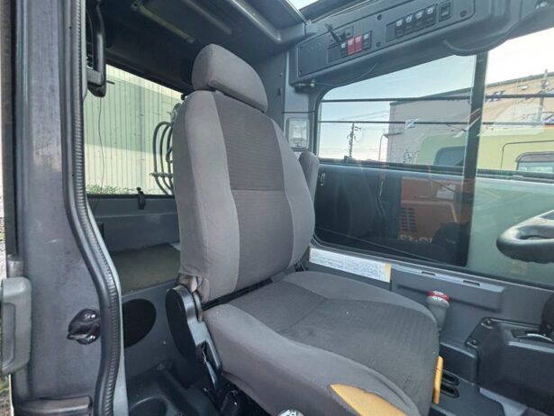 KRM-13H-F_05A0191-14