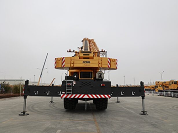 XCR120_AU-Action-5